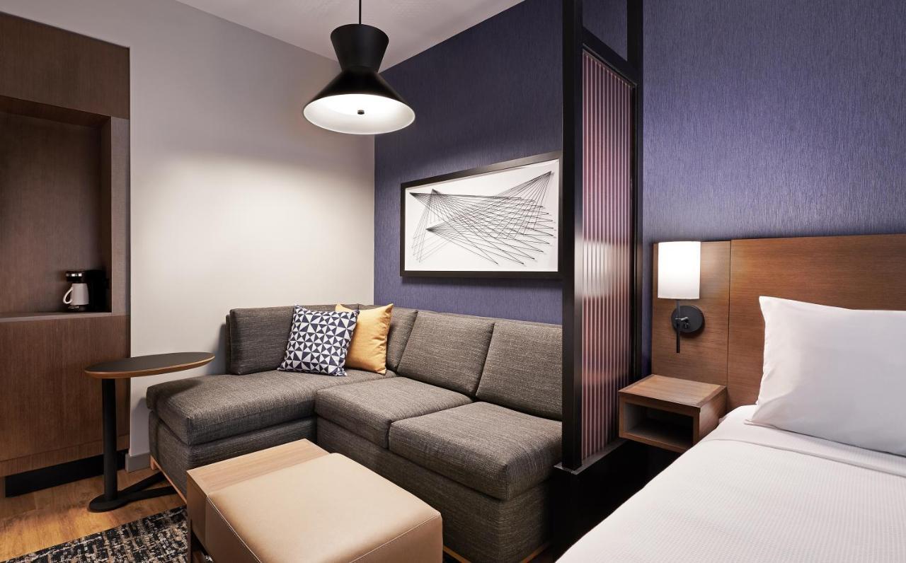 Hyatt Place Sacramento International Airport Exterior photo