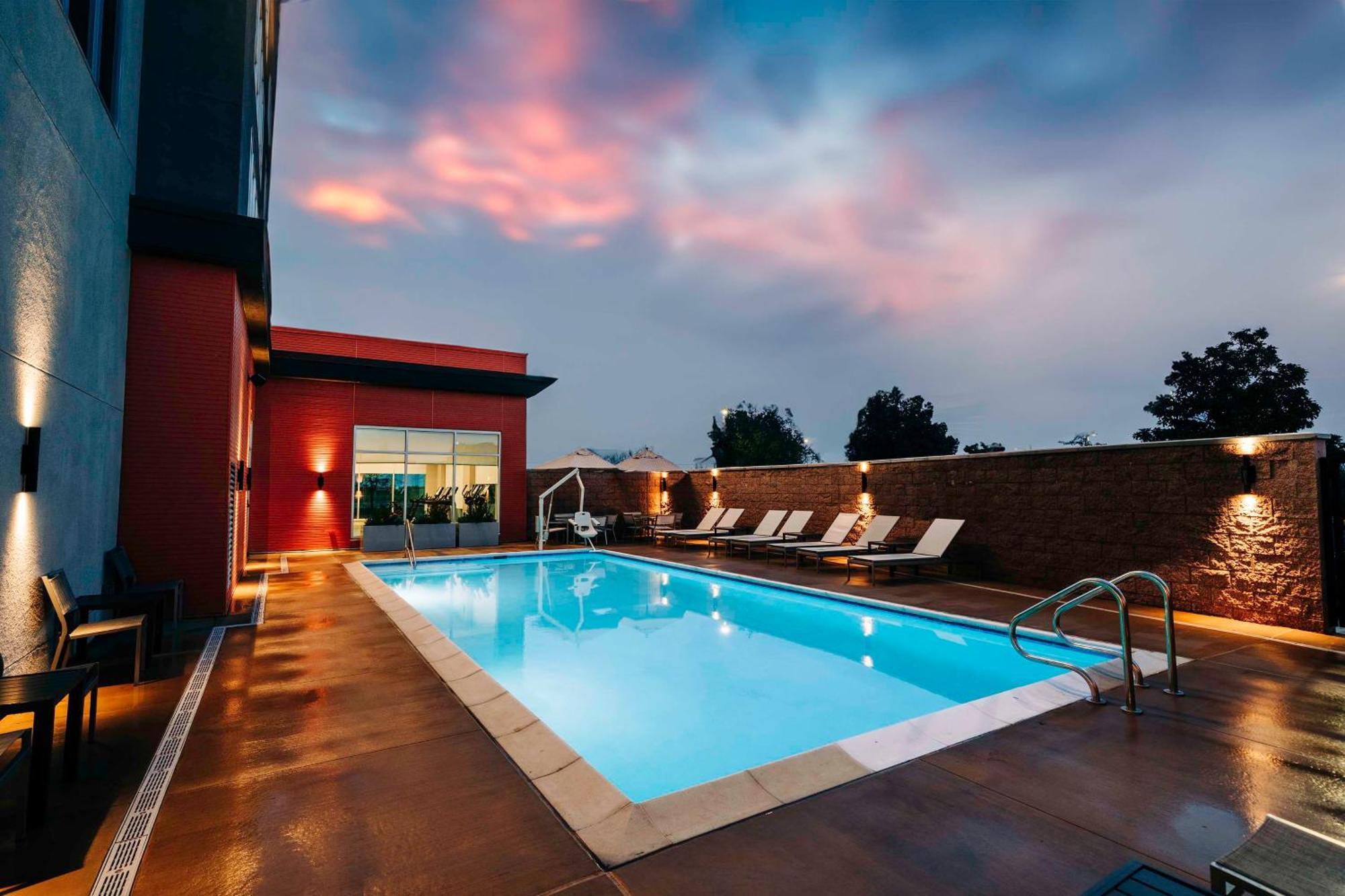 Hyatt Place Sacramento International Airport Exterior photo
